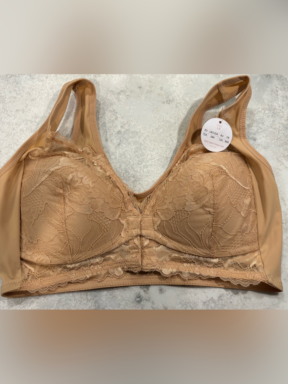 Lucy Breeze lacy 34A Front closure breathable wire free smoothing back BINF